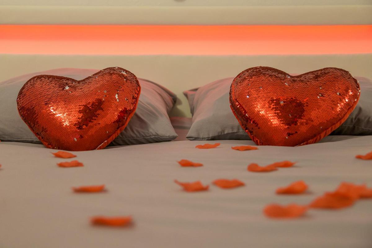 Love Room - Suite Romantique Avec Spa Privatif Le Puy-en-Velay Kültér fotó
