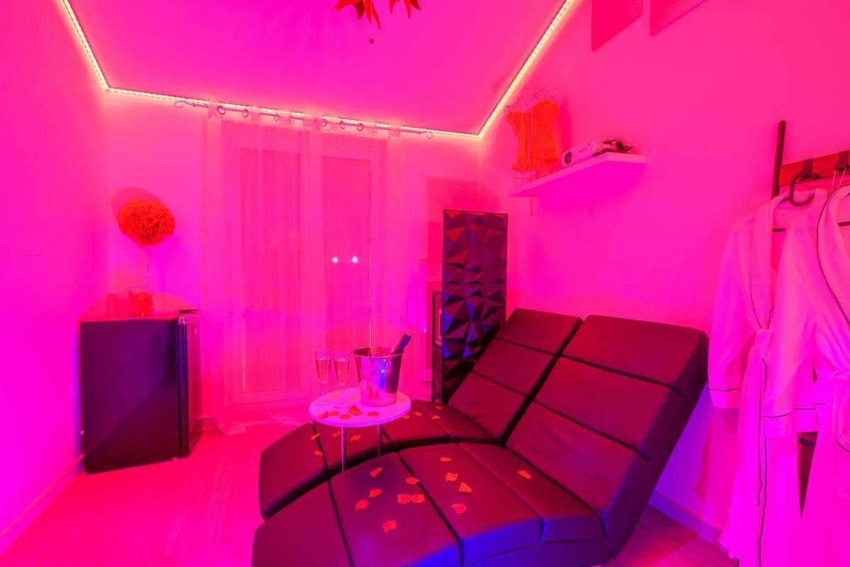 Love Room - Suite Romantique Avec Spa Privatif Le Puy-en-Velay Kültér fotó