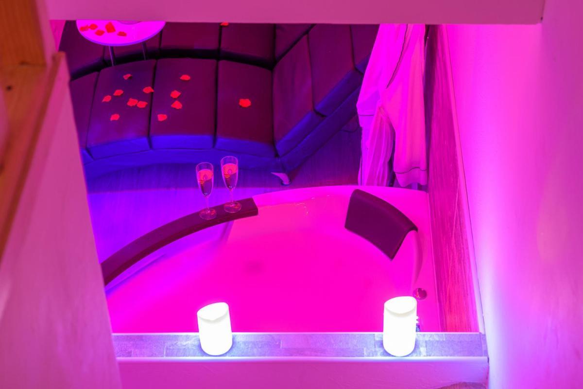 Love Room - Suite Romantique Avec Spa Privatif Le Puy-en-Velay Kültér fotó