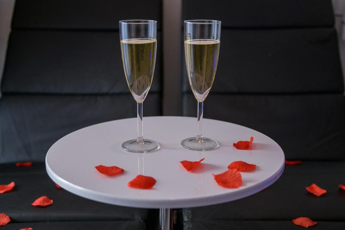 Love Room - Suite Romantique Avec Spa Privatif Le Puy-en-Velay Kültér fotó